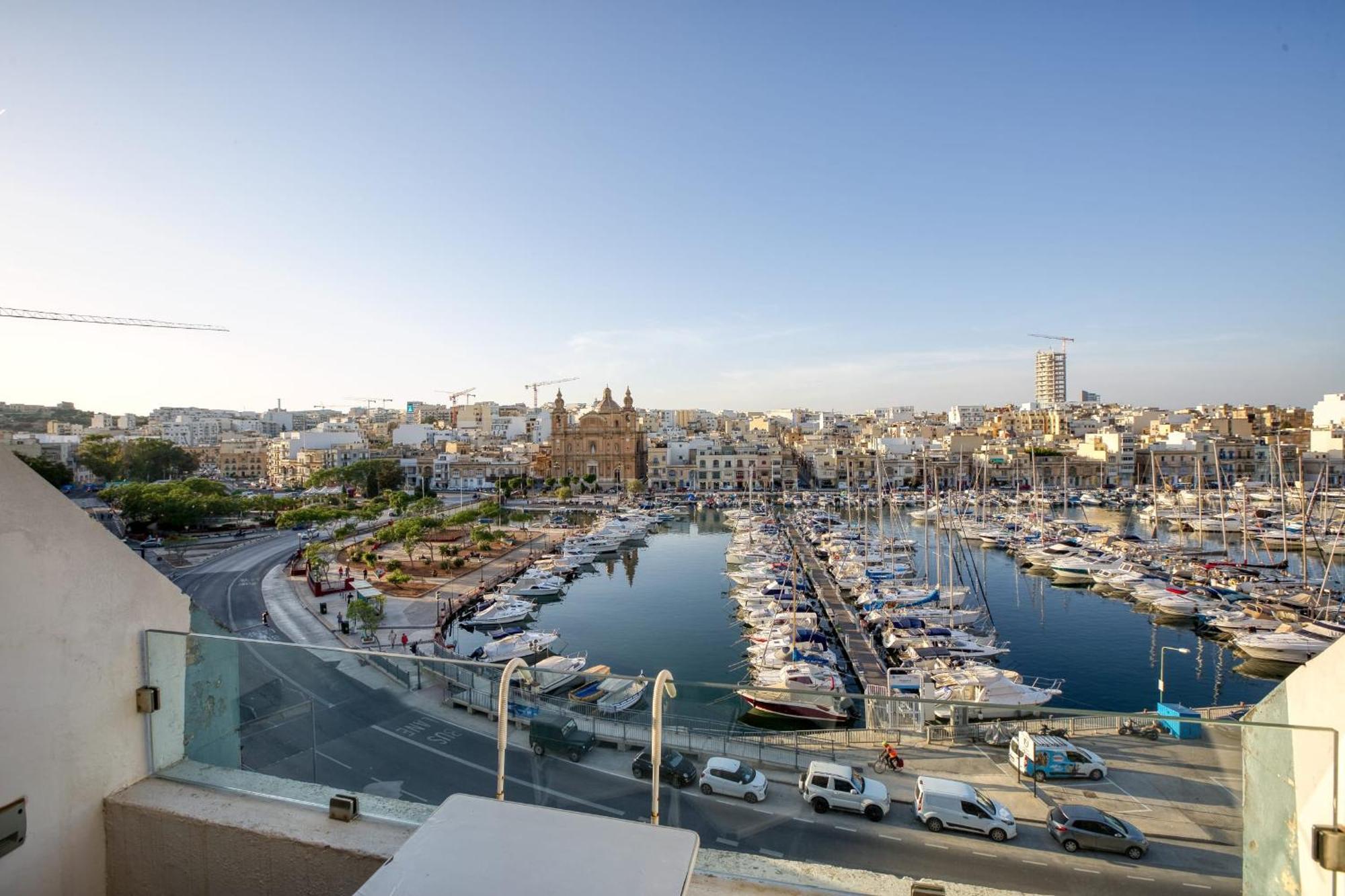 Seafront Apartment-Hosted By Sweetstay Pietà Exterior foto
